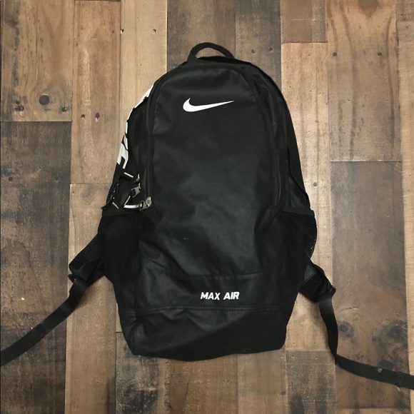 black nike sports backpack